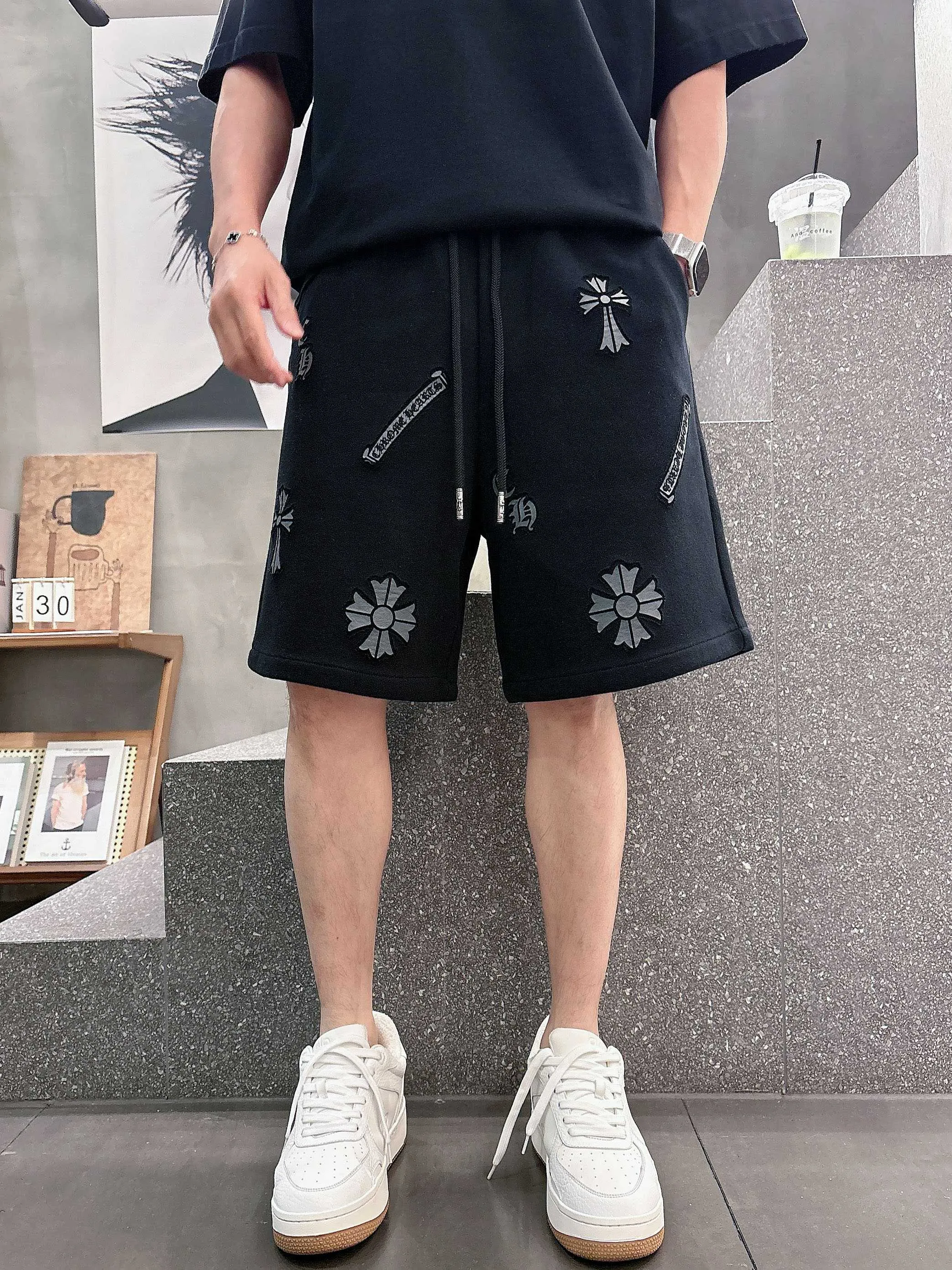 135 CH 🐎 🆕2026 New Arrival ！ Classic LOGO ， ， ， 。 ， 。Black Dark Gray Size：M-3XL